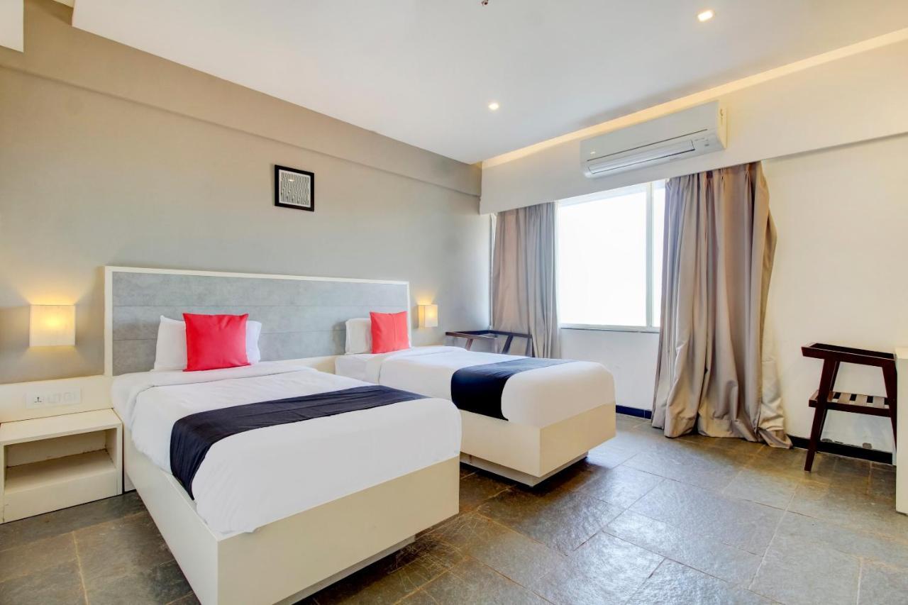 Capital O 77219 Hotel Dwarwata دهرواد المظهر الخارجي الصورة